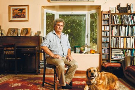 Benny Morris mit Hund: Der Autor befasst sich intensiv mit dem Nahostkonflikt