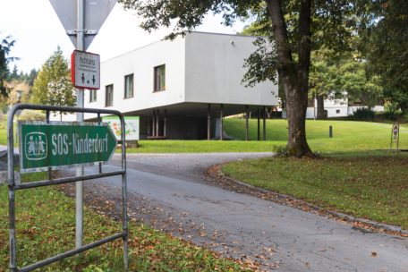 Österreich / Skandal um vertuschte Missbrauchsfälle  im Kinderdorf – auch der Gründer ist involviert