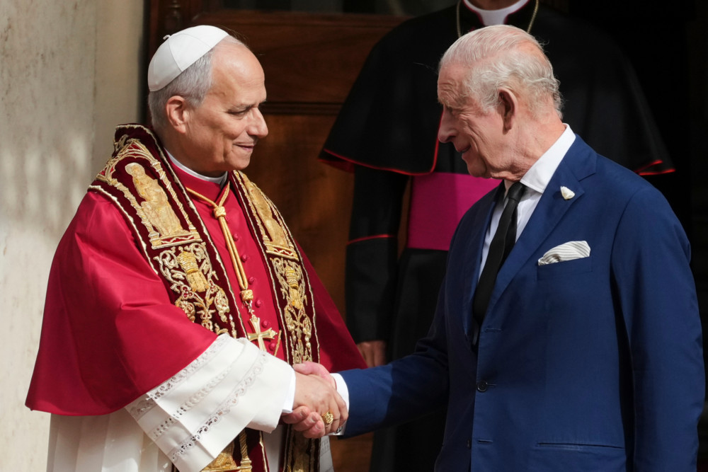 Erstmals seit 500 Jahren / Englischer König und Papst beten zusammen
