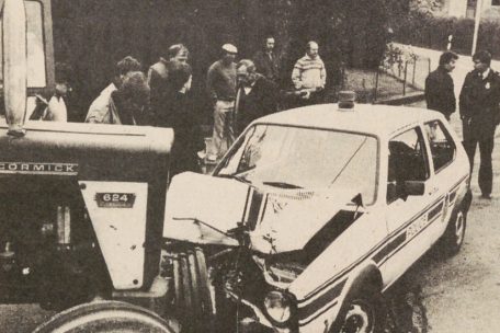 Bei der Flucht kam es zu einer Kollision, in die ein Polizeiauto verwickelt wurde