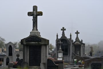 Allerheiligen und Allerseelen / Wo und wann in Luxemburg Gräber gesegnet werden