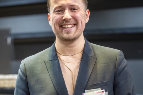 Hugo One ist in diesem Jahr mit drei Liedern bei den Auditions dabei