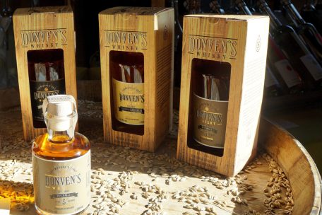 Exklusiv: die fünf und zehn Jahre gereiften Whiskys aus der Destillerie Diedenacker
