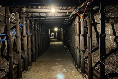 Die befestigten Stollen im Innern der Gipsmine von Walferdingen