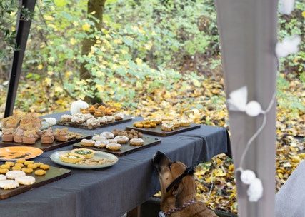 Das Buffet lässt erahnen: Hier ist man nicht nur erlaubt, sondern erwünscht