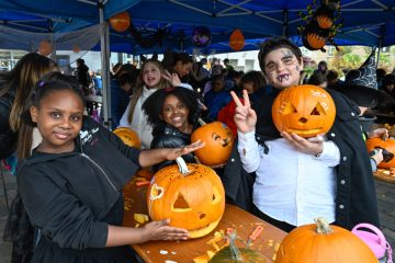Esch / Schulkinder erschaffen kleine Meisterwerke aus Kürbissen