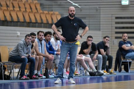 Beim neuen Conterner Coach Anthony Tomba und seinen Spielern gab es lange Gesichter