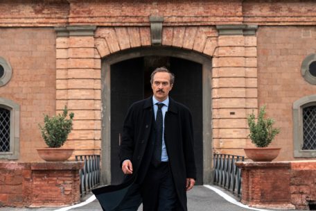 „Il Nibbio“ est inspiré d’une histoire vraie, celle de Nicola Calipari, agent secret chargé des négociations pour libérer la journaliste Giuliana Sgrena, retenue en otage à Bagdad durant la guerre en Irak