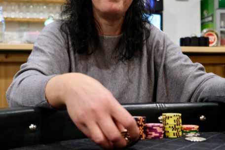 Christiane Kesch spielt seit Jahren: Für sie ist Poker ein Zusammenspiel aus Logik und Menschenkenntnis