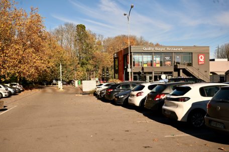 Das Quick-Restaurant bleibt in der rue de Luxembourg und hofft auf eine größere Kundschaft