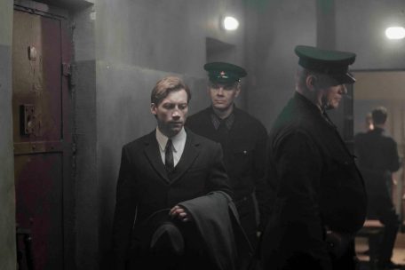 Glaubt noch an die Idee des sozialistischen Rechts: Aleksandr Kuznetsov als Staatsanwalt Kornev 