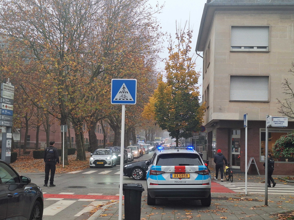 Bewaffneter Einsatz / Patient in Escher Klinik deutet Straftat an – Polizei reagiert