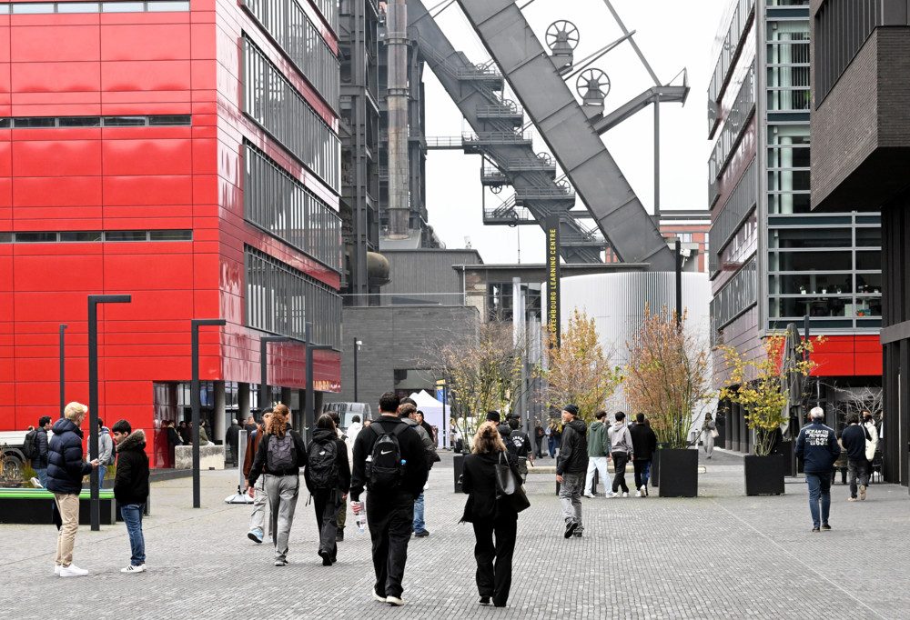 Editorial / Zeit für eine andere „Studentefoire“: Regierung reduziert Karrierepfad auf das Studium