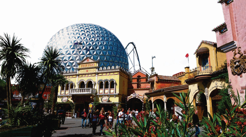 Deutschland / Europa-Park feiert zweifachen Meilenstein