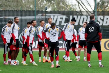 Deutschland / Neue Abwehr-Lust trotz Schlotterbeck-Dämpfer