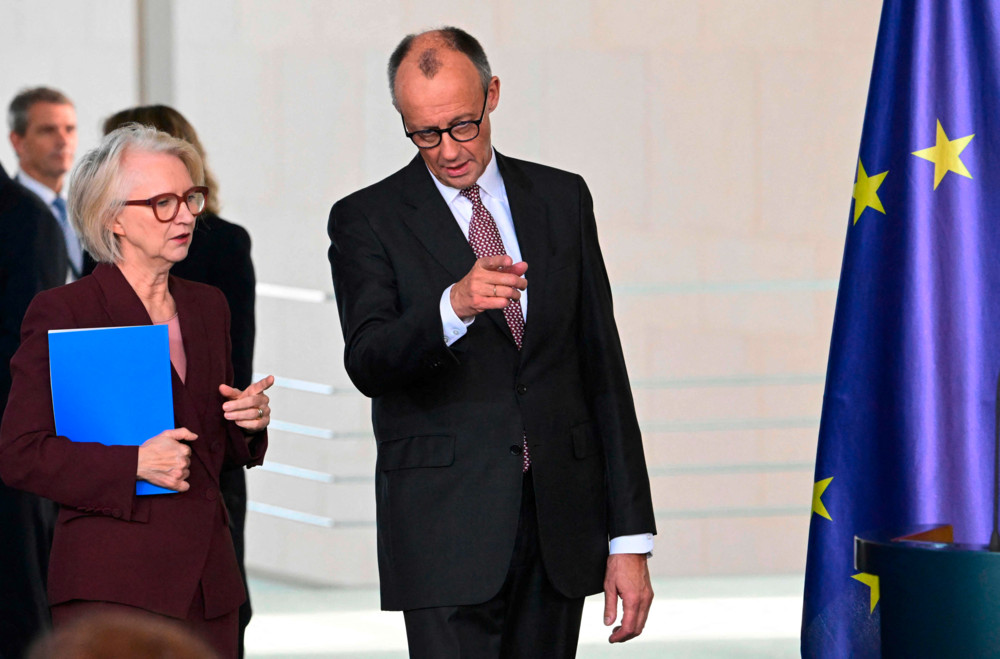 Deutschland / Gutachten der Wirtschaftsweisen: 2026 nur noch 0,9 Prozent Wachstum