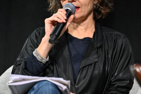 Die Theaterkünstlerin Sophie Langevin zeigte sich besorgt über den Einfluss der Technologie auf unseren Alltag