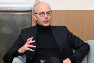 Interview / Premierminister Luc Frieden dementiert Gespräche zu möglicher Regierungsumbildung