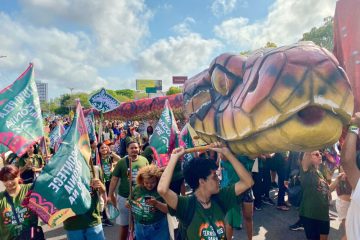 Weltklimakonferenz / Stockende Verhandlungen in Belém: Großdemonstration zur Halbzeit der COP30