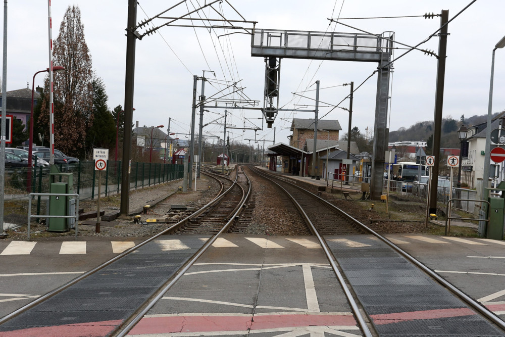 Rettungskräfte-Einsatz in Dommeldingen / Zugverkehr zwischen Luxemburg und Mersch in beide Richtungen unterbrochen