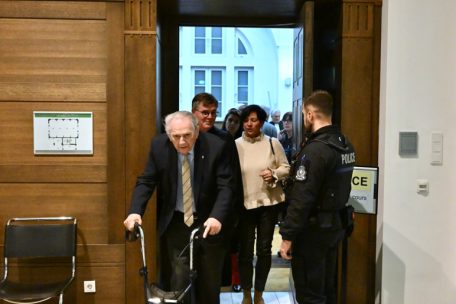 Aloyse Harpes (links)