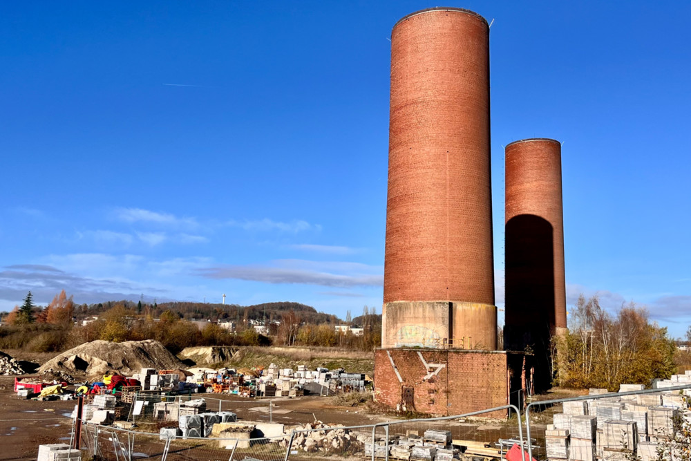 Sanem  / Schornsteine auf Belval werden abgerissen – stattdessen soll dort ein begrünter Platz entstehen 