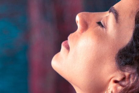 Porträt / Die iranische Künstlerin Samira Hodaei fühlt sich dem Minett verbunden – und findet Frieden in Korallenriffen