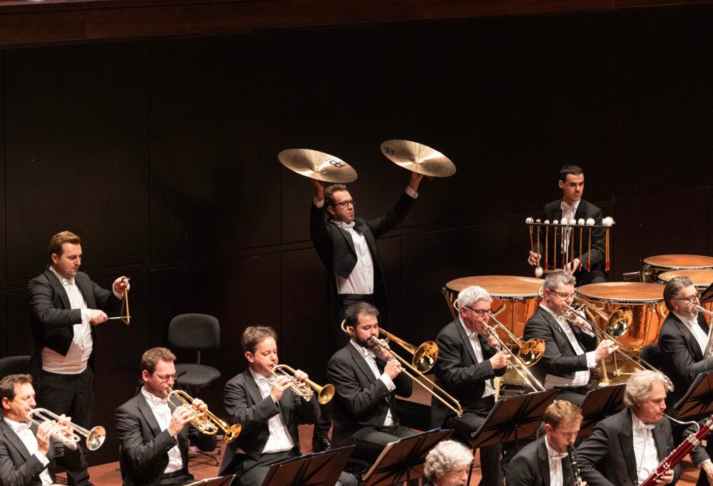 Alain spannt den Bogen / Janacek und Bruckner mit Sir Simon Rattle in der Philharmonie und neue Kurtag-CD des Flötisten Markus Brönnimann