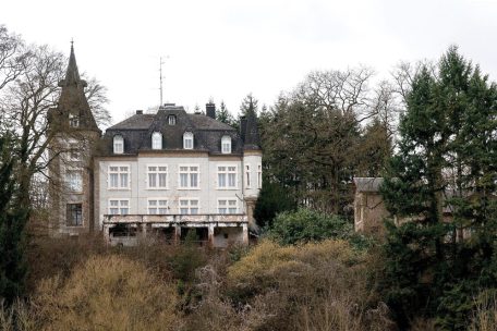 „Château Arabia“ / Im verborgenen Schloss in Remich residierte zuletzt ein Scheich – jetzt zerfällt es