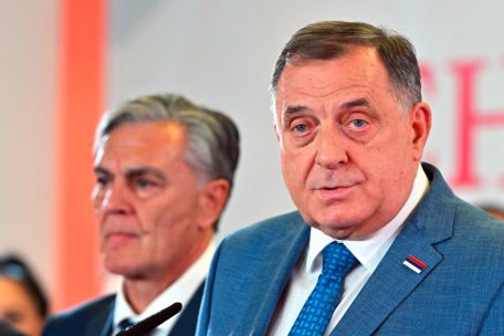 Bosnien / Serbenführer Dodik kann sich über mühsamen Wahltriumph seines Strohmanns Karan kaum freuen