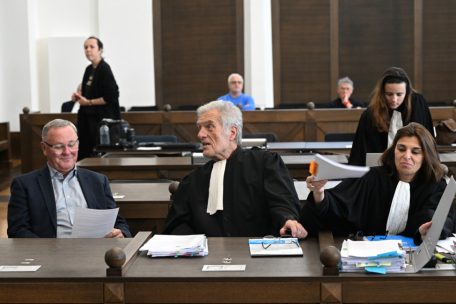 Zuversichtlich: Pierre Reuland (links) und Maître Roland Assa (Mitte)