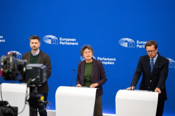 Bericht / EU-Parlamentarier prangern Rechtsstaatsverstöße in Ungarn an