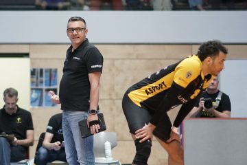 Volleyball / Strassen hat den längeren Atem: Der Meister führt nach der Hinrunde weiter ohne Niederlage