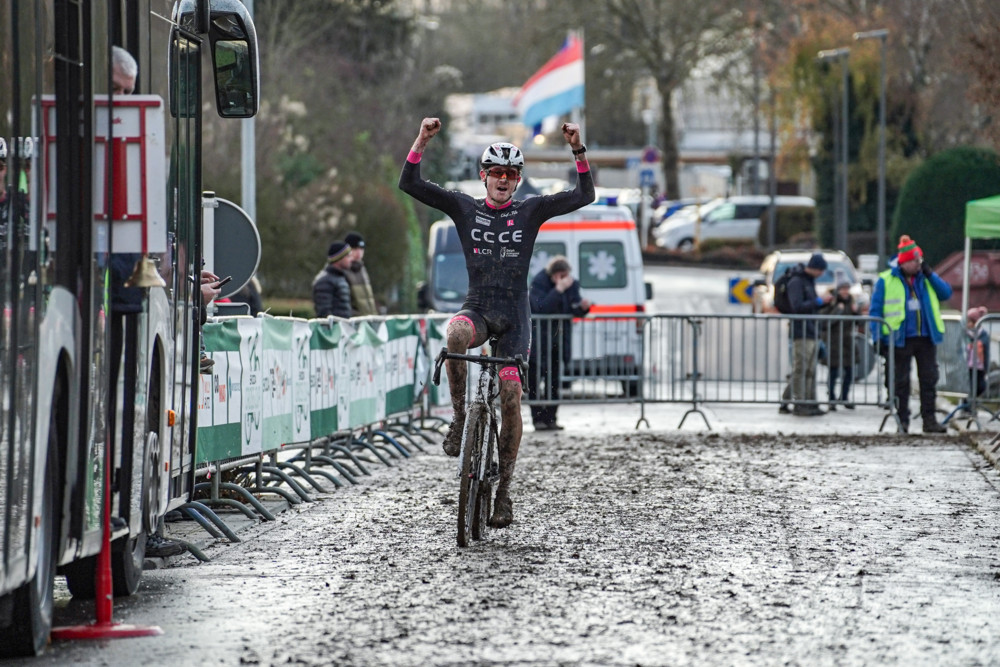 Radsport / Skoda Cross Cup in Schifflingen: Franzose Jung mit den besten Kraftreserven