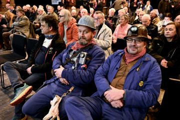 St. Eloi auf Belval / Zahlreiche Menschen gedenken der Hüttenarbeiter