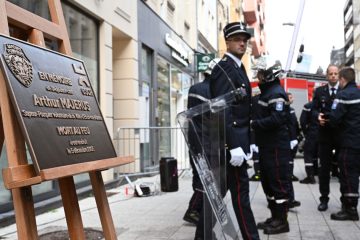 Esch / Gedenkplakette wird zu Ehren von verunglücktem Feuerwehrmann eingeweiht