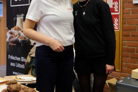 Caroline Boulanger, Gründerin von Bloop Cookies (r.): „Meine Cookies überraschen – viele merken gar nicht, dass sie vegan sind“