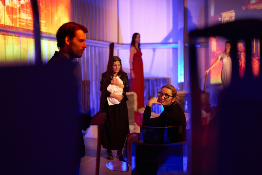 Wenn Bartringen im Krieg versinkt / „Les Traversées“ ist ein immersives Theaterstück zur Menschlichkeit