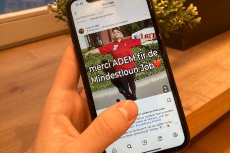 Kontra7000 veröffentlicht seine satirischen Memes auf Instagram 