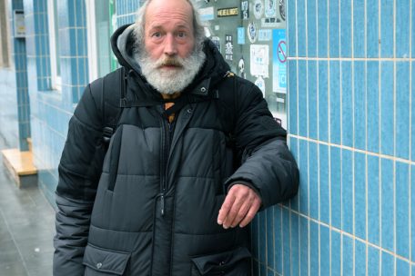 Nico Steland mietet derzeit ohne Strom und warmes Wasser