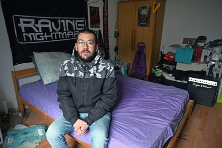 Chris Evans in seinem Zimmer in der rue du Soleil