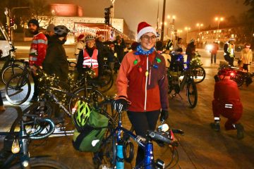 Fotogalerie / Teilnehmer verbreiten beim „Christ-Mass Bike Ride“ Weihnachtsstimmung in Luxemburg-Stadt
