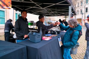 Luxemburg-Stadt / De Weeltzer Dësch geet op Tour – Kunst und Kultur für den guten Zweck