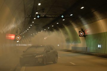 Keine Verletzten / Fahrzeug brennt im Tunnel Markusberg und legt A13 lahm