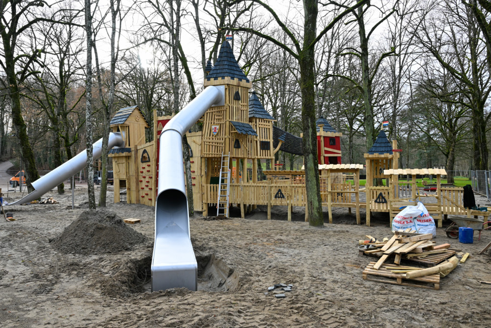 Endspurt in Esch / Die neue Spielburg auf dem Galgenberg kann bald erobert werden