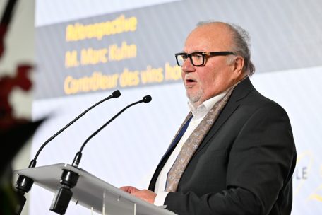 Marc Kuhn arbeitete 40 Jahre als Weinkontrolleur am Weinbauinstitut und tr&auml;gt heute den Titel des Ehrenweinkontrolleurs
