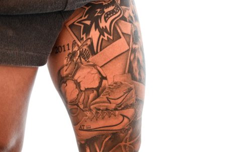 Alle Tattoos auf ihrem Bein wurden von Pierre Pelkes in dessen Studio in Steinfort gestochen