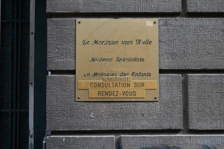 Erinnerung an bessere Zeiten, als Kinder&auml;rztin Monique van Hulle noch ihre Praxis in der rue Dicks 17 hatte