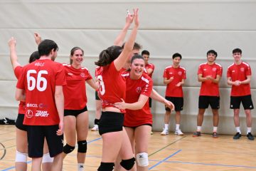 Tournoi de Noël / Das sportliche Highlight der Studenten