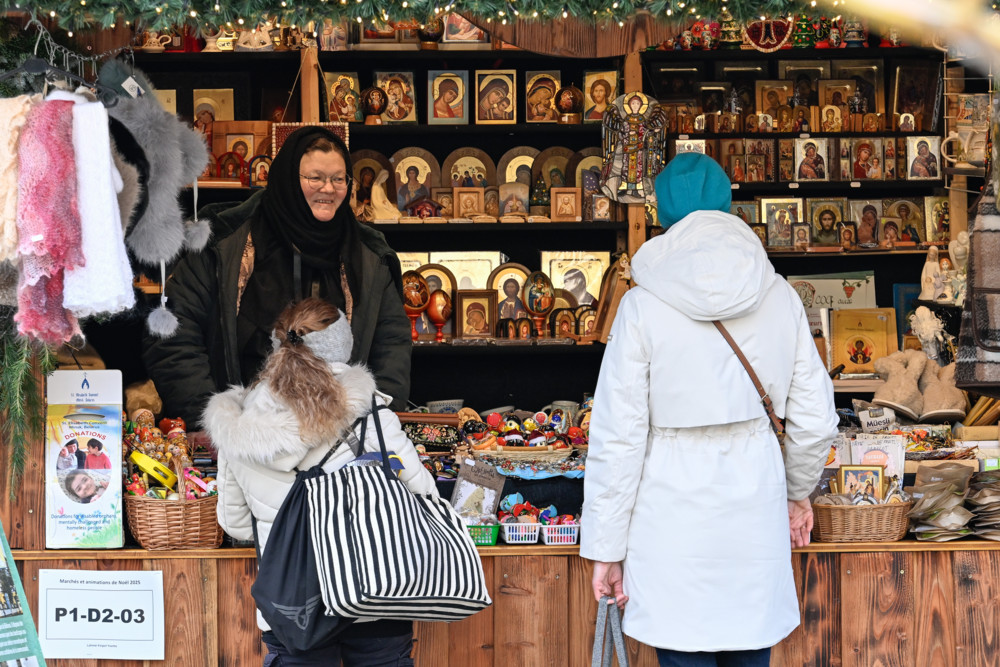 Luxemburg-Stadt / Belarussische Nonnen füllen Putins Kriegskasse mit Nippesverkauf auf Weihnachtsmarkt